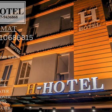 H Hotel Segamat Kültér fotó