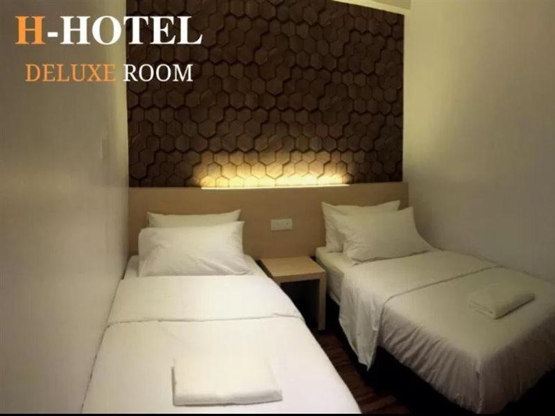 H Hotel Segamat Kültér fotó