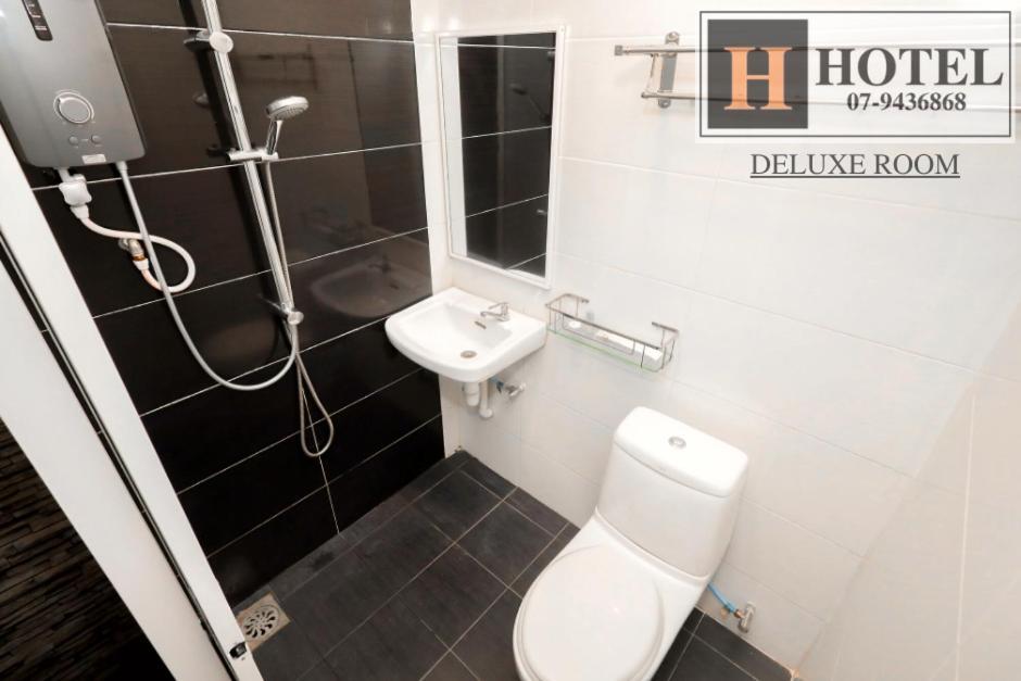 H Hotel Segamat Kültér fotó